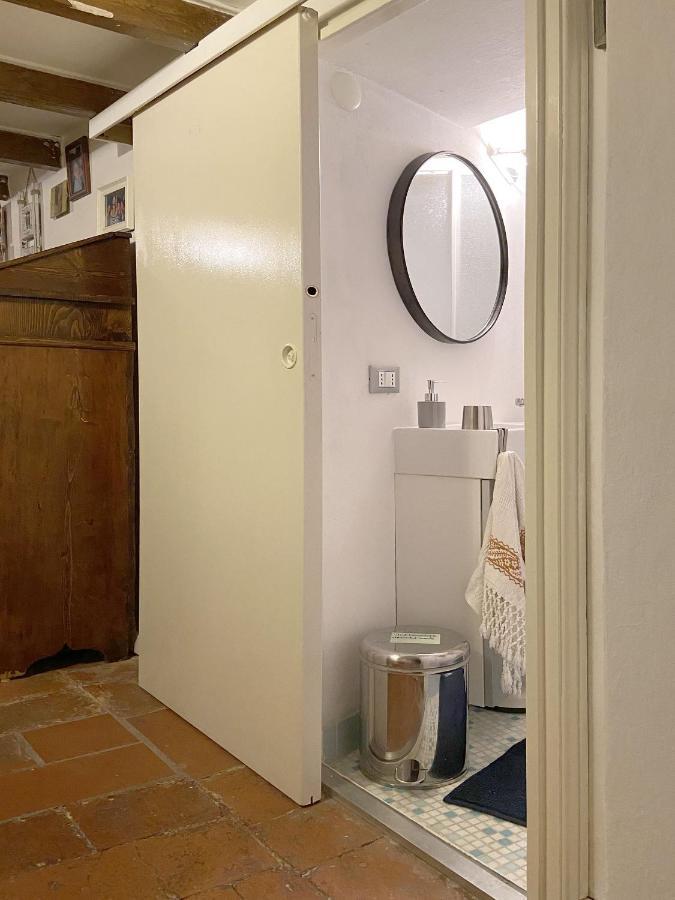 Fascinating Central Hideaway In A Physicist'S Home 코모 외부 사진